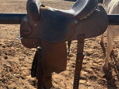 Cactus Barrel Saddle.