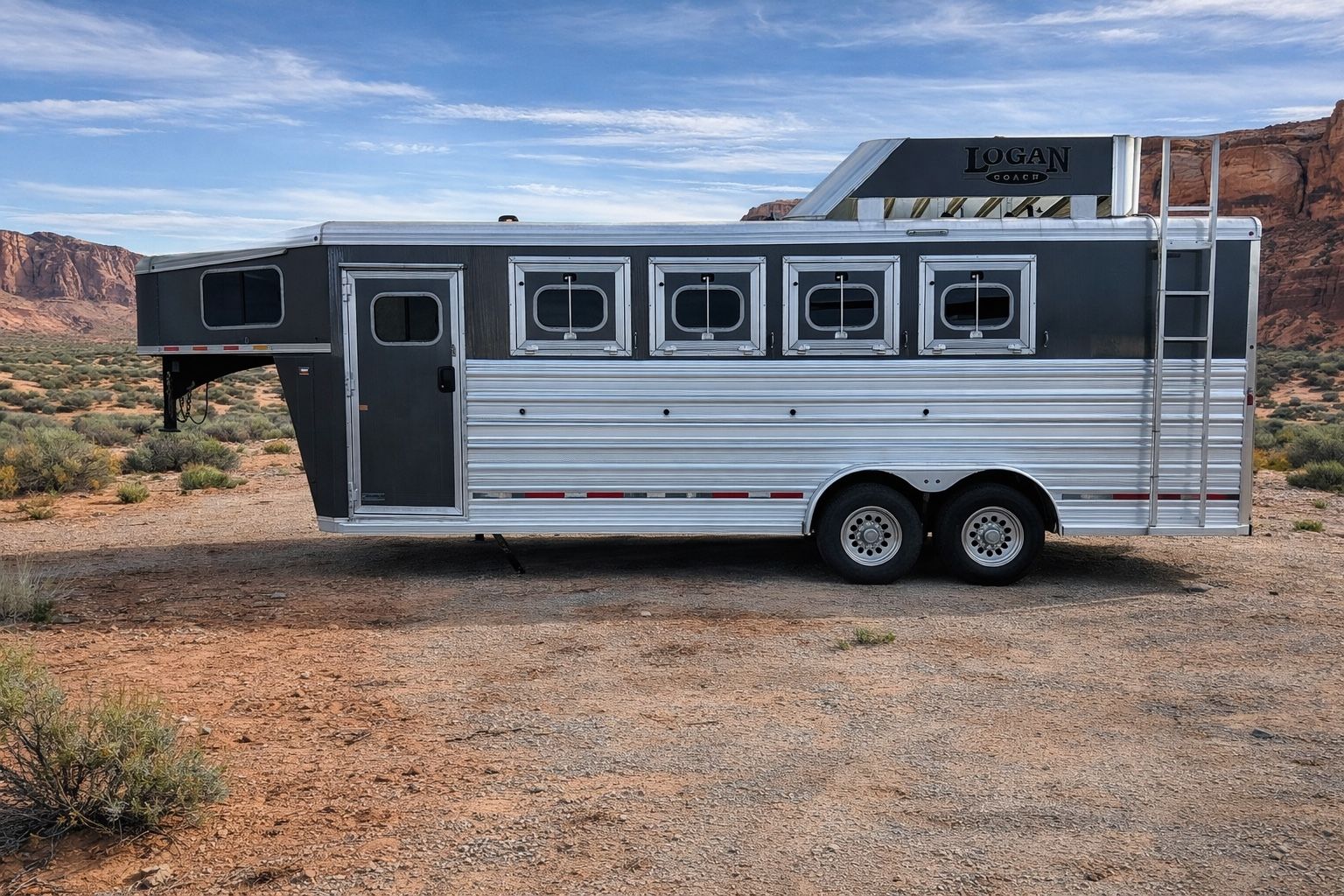 2017 Logan Coach Riot 4 Horse