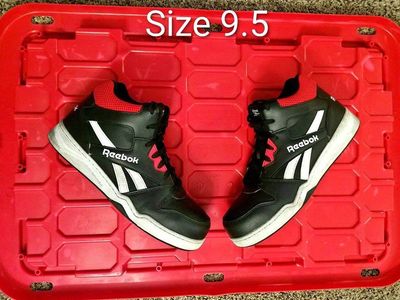 Men's work shoes size 9.5 - CASH