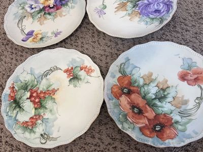 Antique Limoges A. Lanternier & Cie Hand-Painted Floral Porcelain Dessert Plates (Set of 4, 1891-1914)