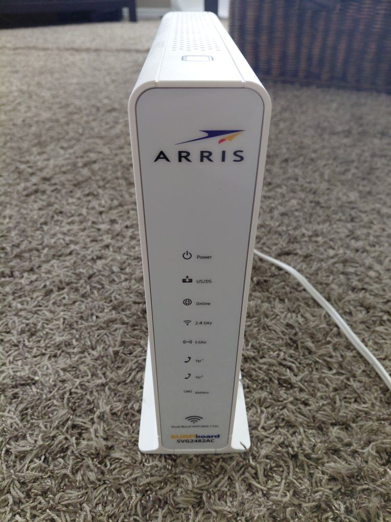 ARRIS Surfboard Dual-Band WiFi Modem / Router