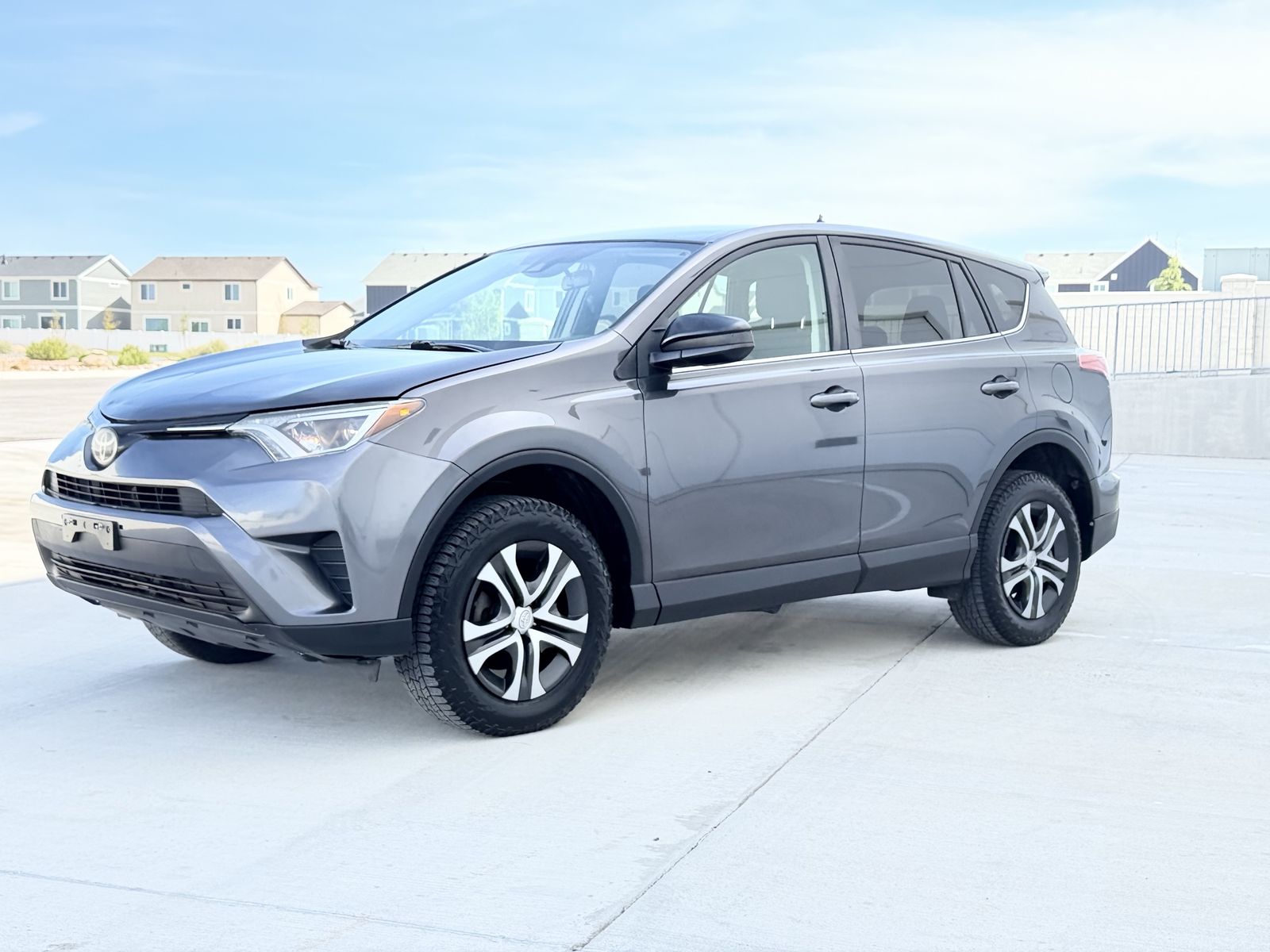 2017 TOYOTA RAV4 SE