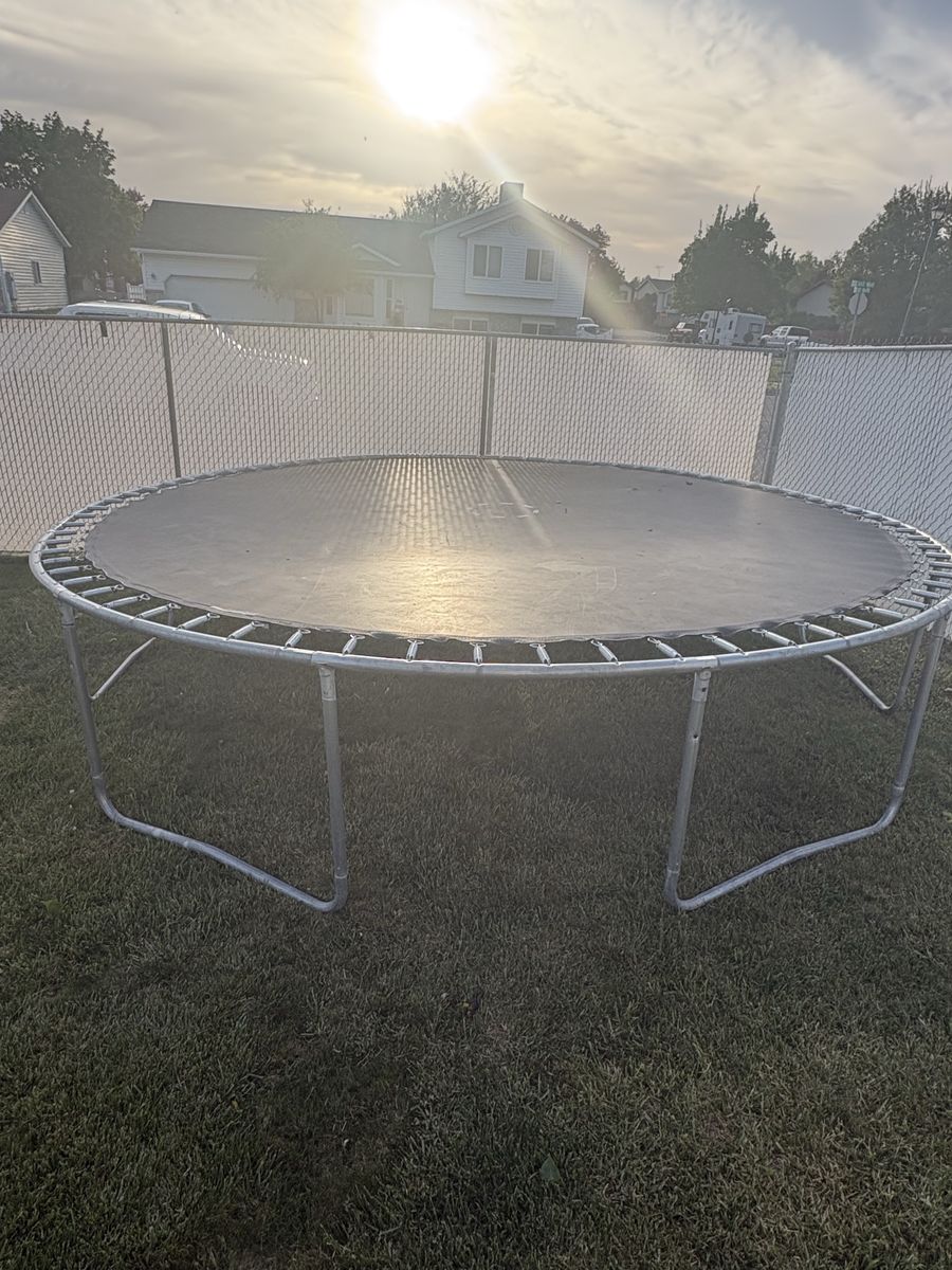 14 ft Trampoline