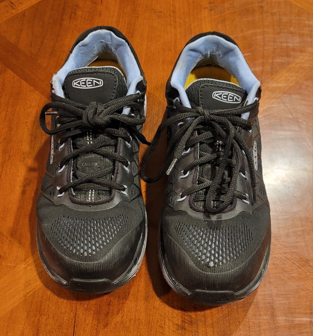 Women's Size 8M Keen's Utility Shoes, Used