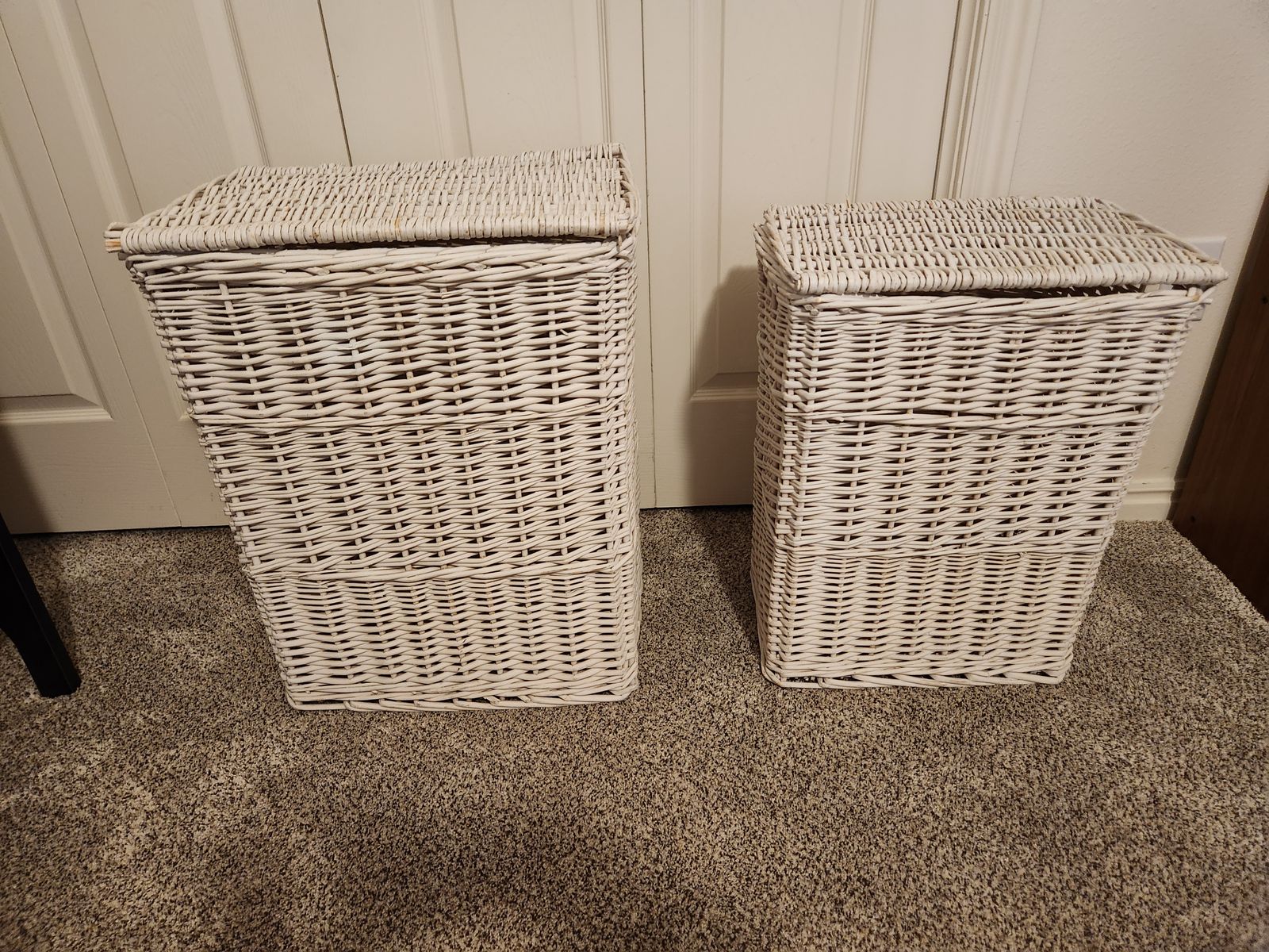 2 hampers