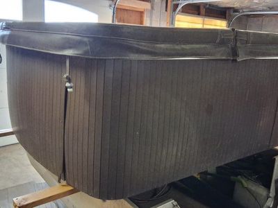 Aquaterra Spa Hot Tub with Cover 6 X 6
