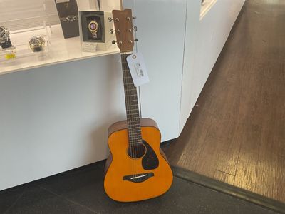 Yamaha Guitar FG-Junior, comes with soft case, E75013575