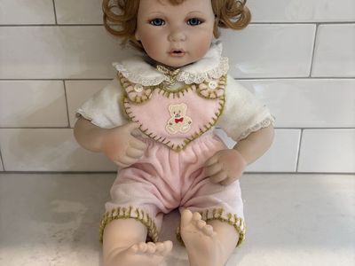 Kingstate The Dollcrafter Limited Edition Porcelain Doll #192/2500 with Pink Outfit