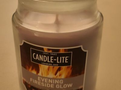 Candel-Lite 18 oz candle Evening Fireside Glow