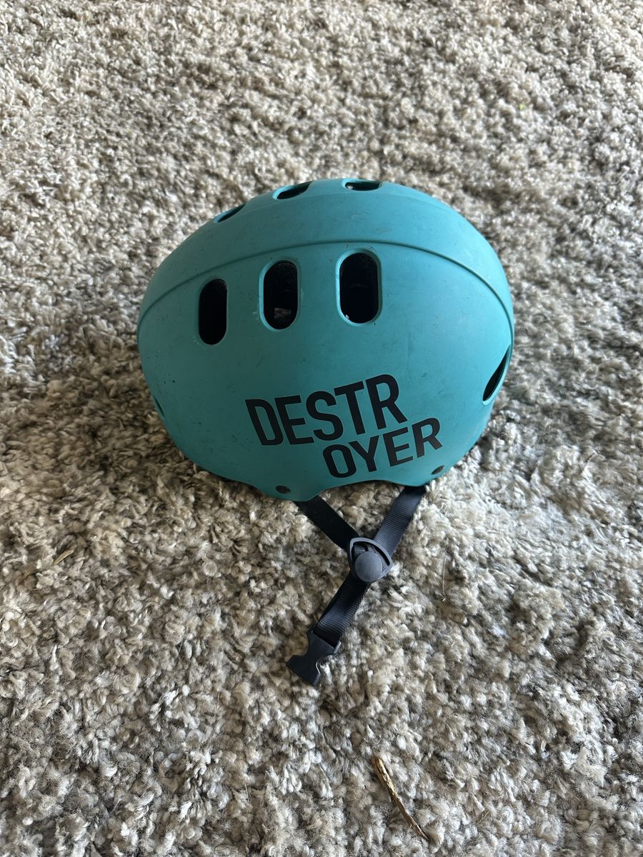 Destroyer Equipment Teal Skate Helmet Size S/M CPSC Certified