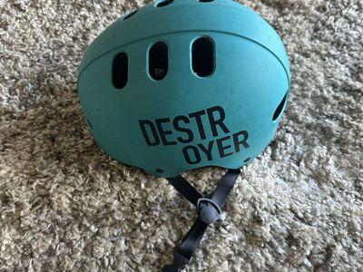 Destroyer Equipment Teal Skate Helmet Size S/M CPSC Certified