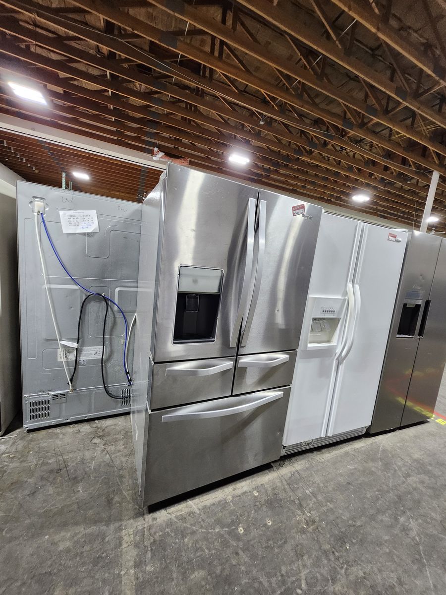 NICE WHIRLPOOL STAINLESS STEEL FRENCHDOOR FRIDGE! W-WARRANTY