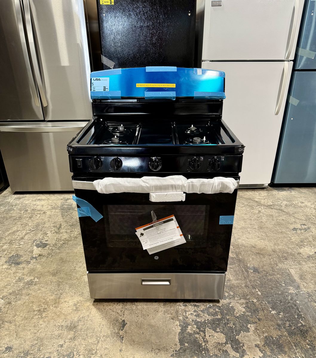GE STAINLESS STEEL GAS RANGE