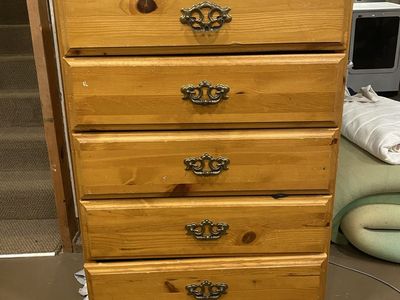 5 drawer solid wood dresser