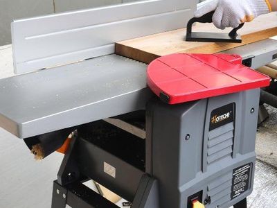 joiner and planer in a single unit