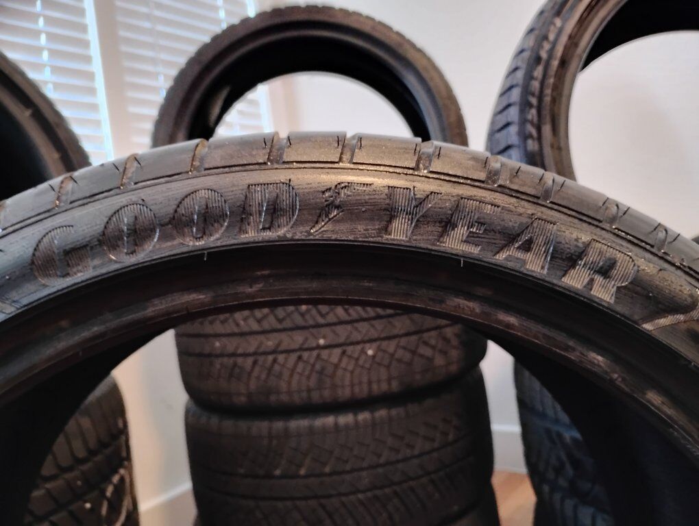 2️ Goodyear Eagle 265/35ZR20