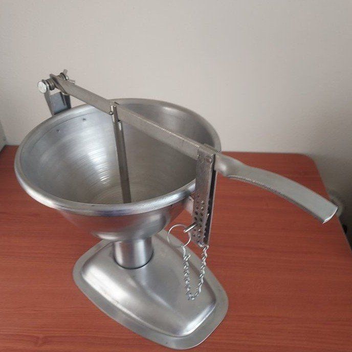 Commercial Stainless Manual Donut Filler – Chicago Metallic Style – New Condition