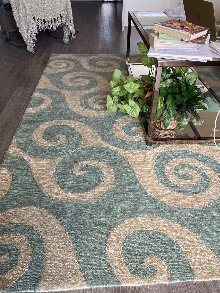 Area rug