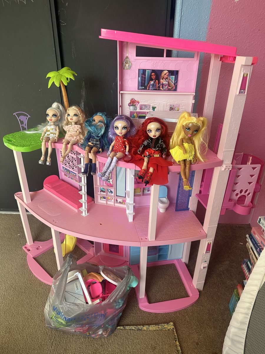 Barbie Dream House And 6 Rainbow High Dolls