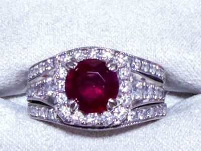 Shane Co. Willa 14K White Gold Ruby and Diamond Halo Wedding Set Size 6.5