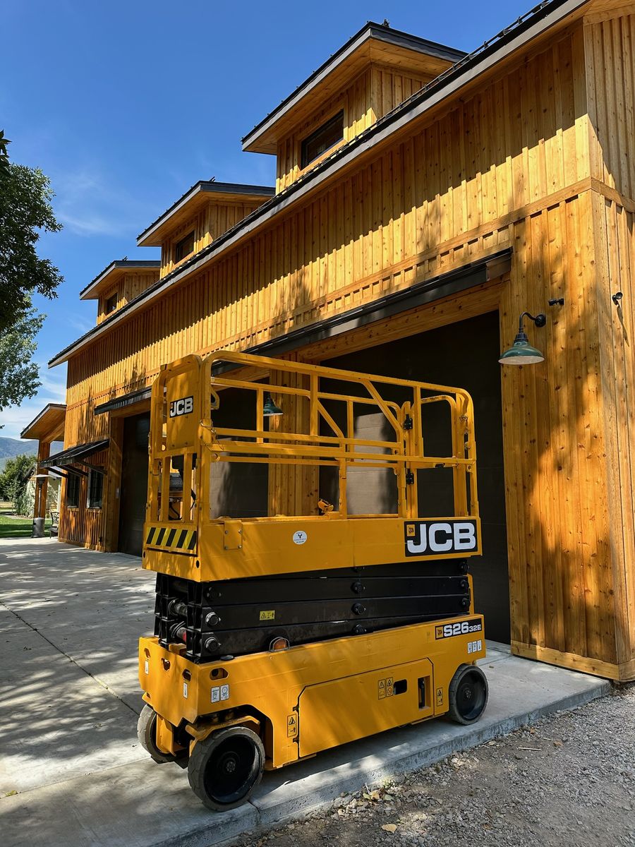 SCISSOR LIFT 19FT - 26FT - 32FT.   RENTAL.   GENIE - JCB - JLG