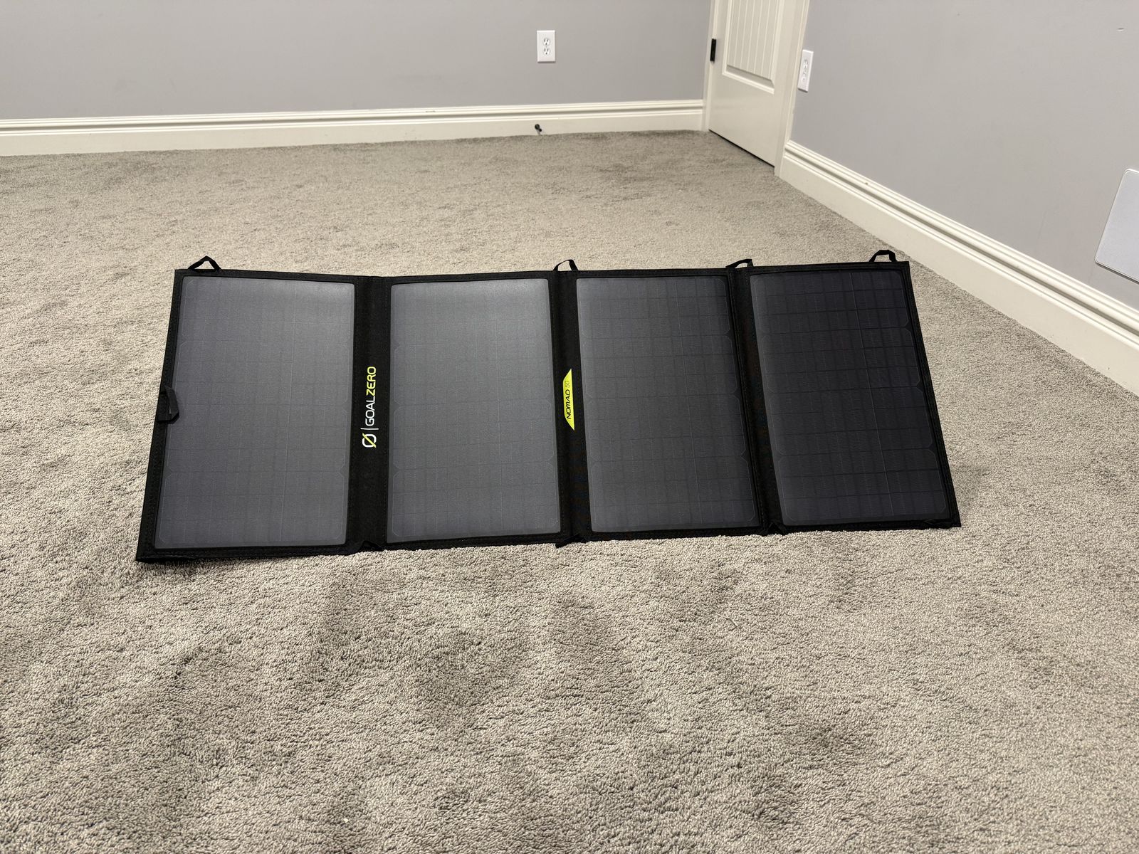Goal Zero Nomad 50 Portable Solar Panel / Charger