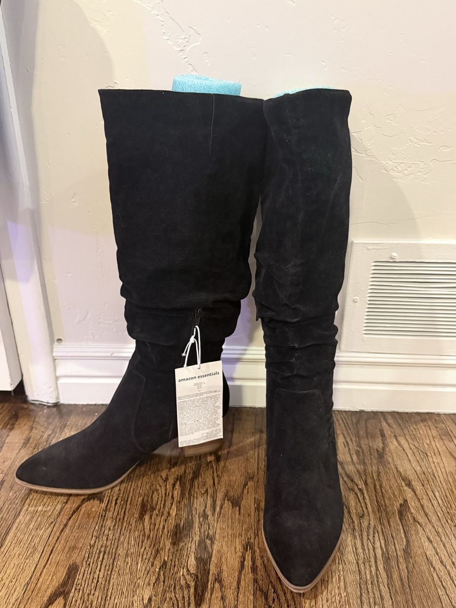 Size 13 Women’s Knew High Black Boots