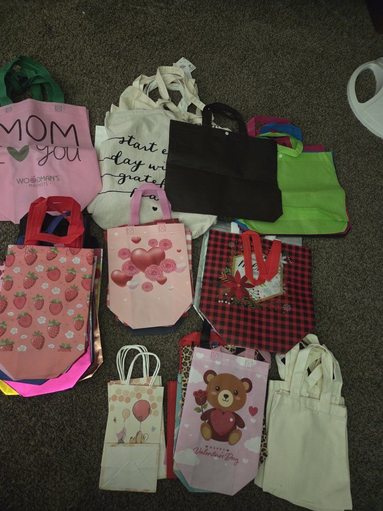 Assorted Reusable Shopping Bags & Gift Bags - Large Lot