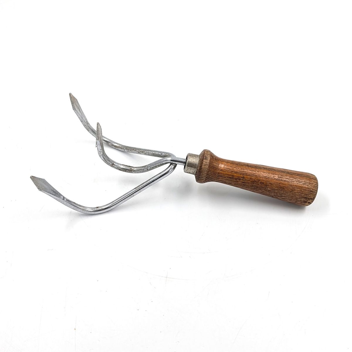 Brissell Wood Handle 3 Prong Garden Hand Rack Weed Tool Steel Tip