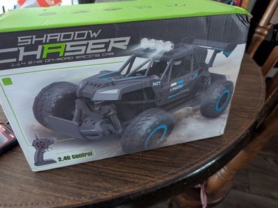 Shadow Chaser 1:24 2.4g on road remote control car