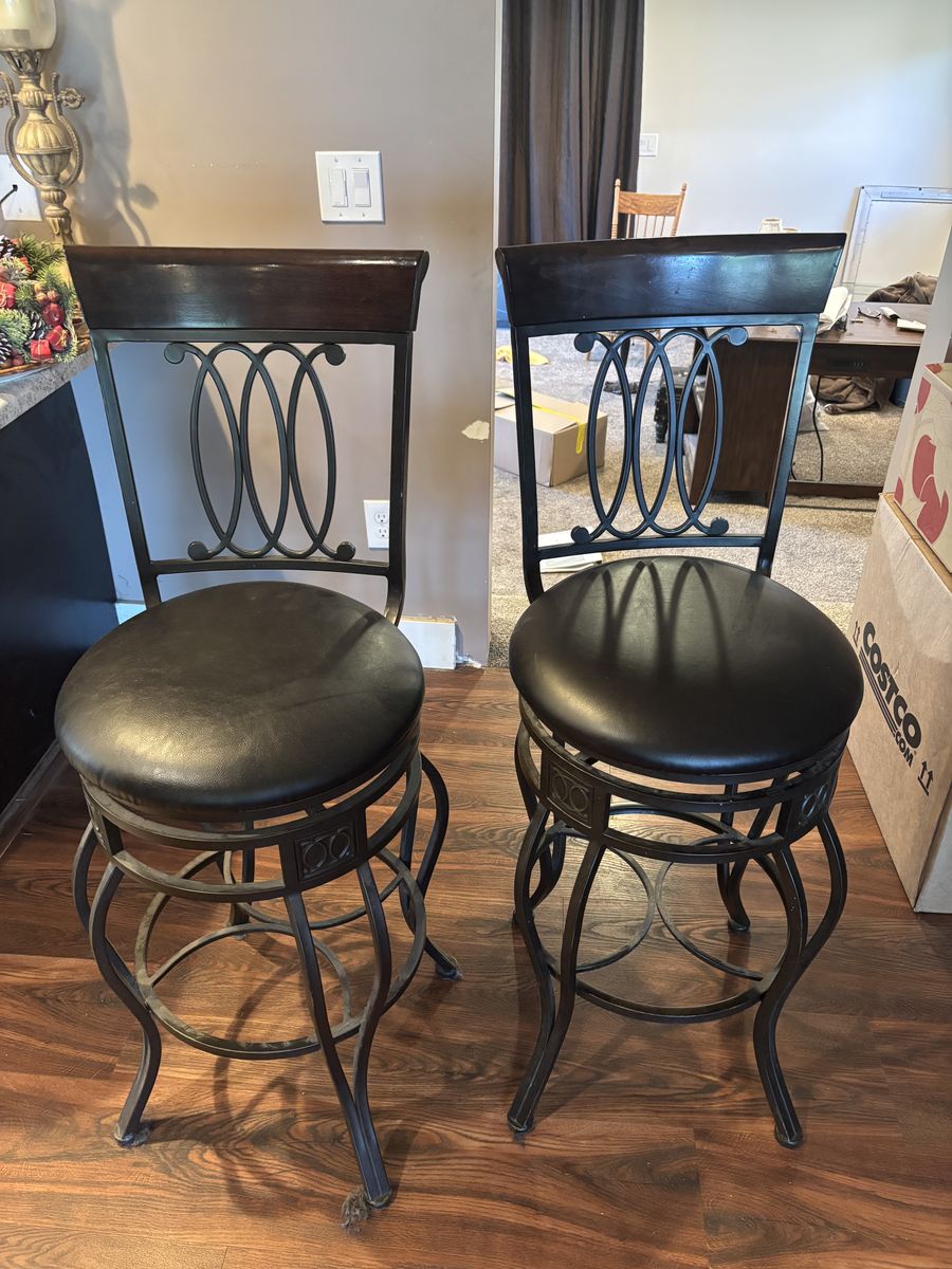 Set of 2 barstools