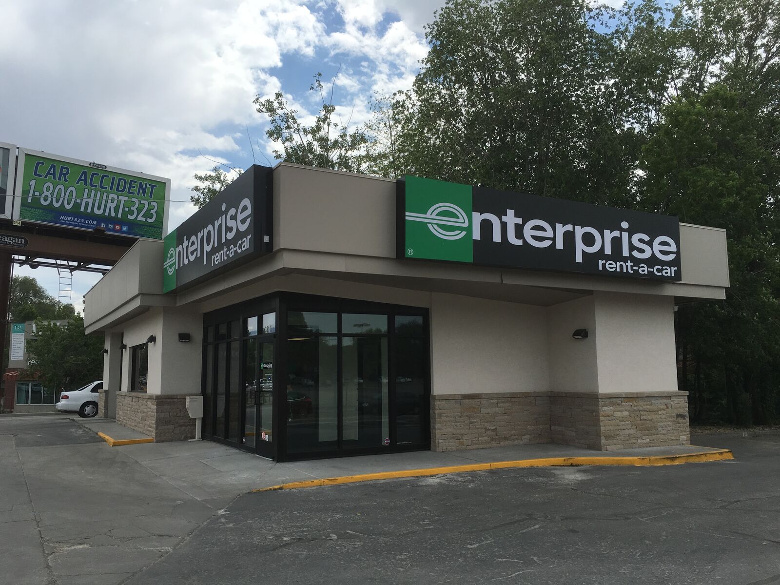 Vacant high traffic corner retail space for lease (1,527 square feet) - 3310 South 700 East, South Salt Lake ($4,000/month NNN)