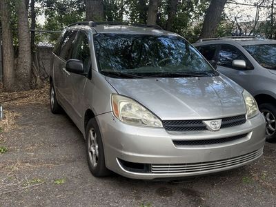 2005 Toyota Sienna LE 7 Passenger