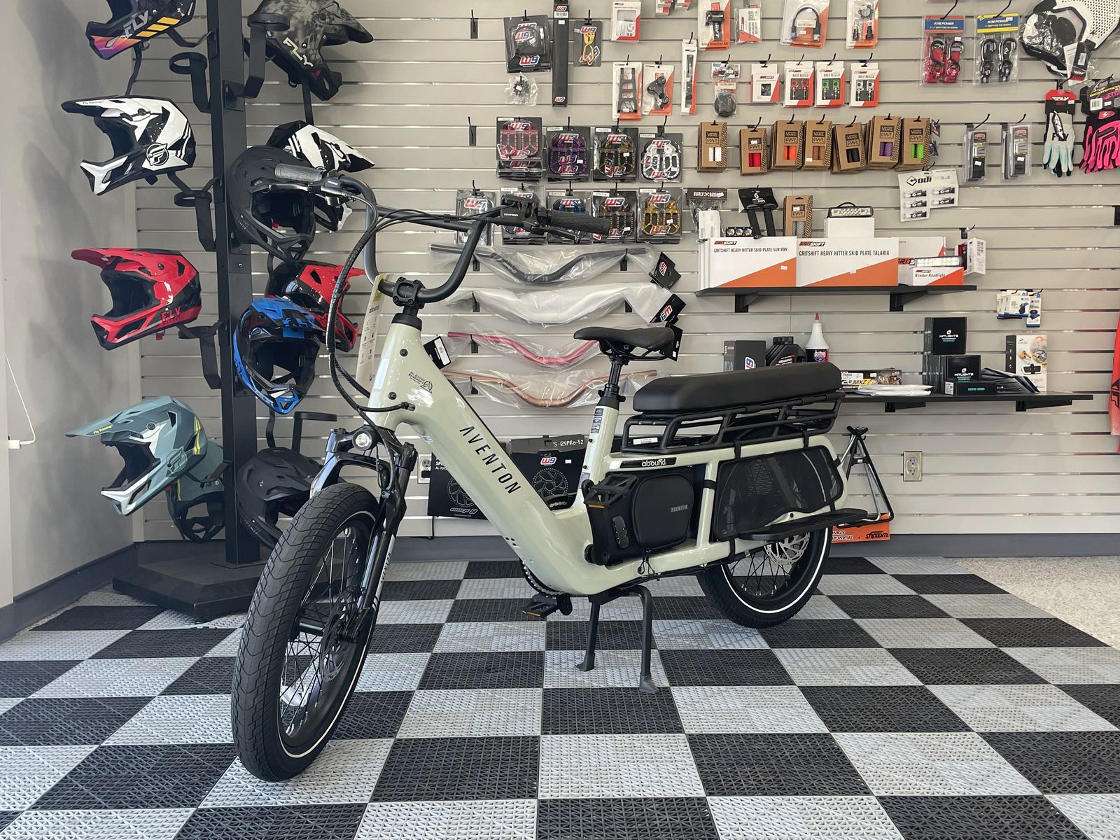 Aventon Abound Cargo E-Bike – SAGE GREEN | Ready to Ride