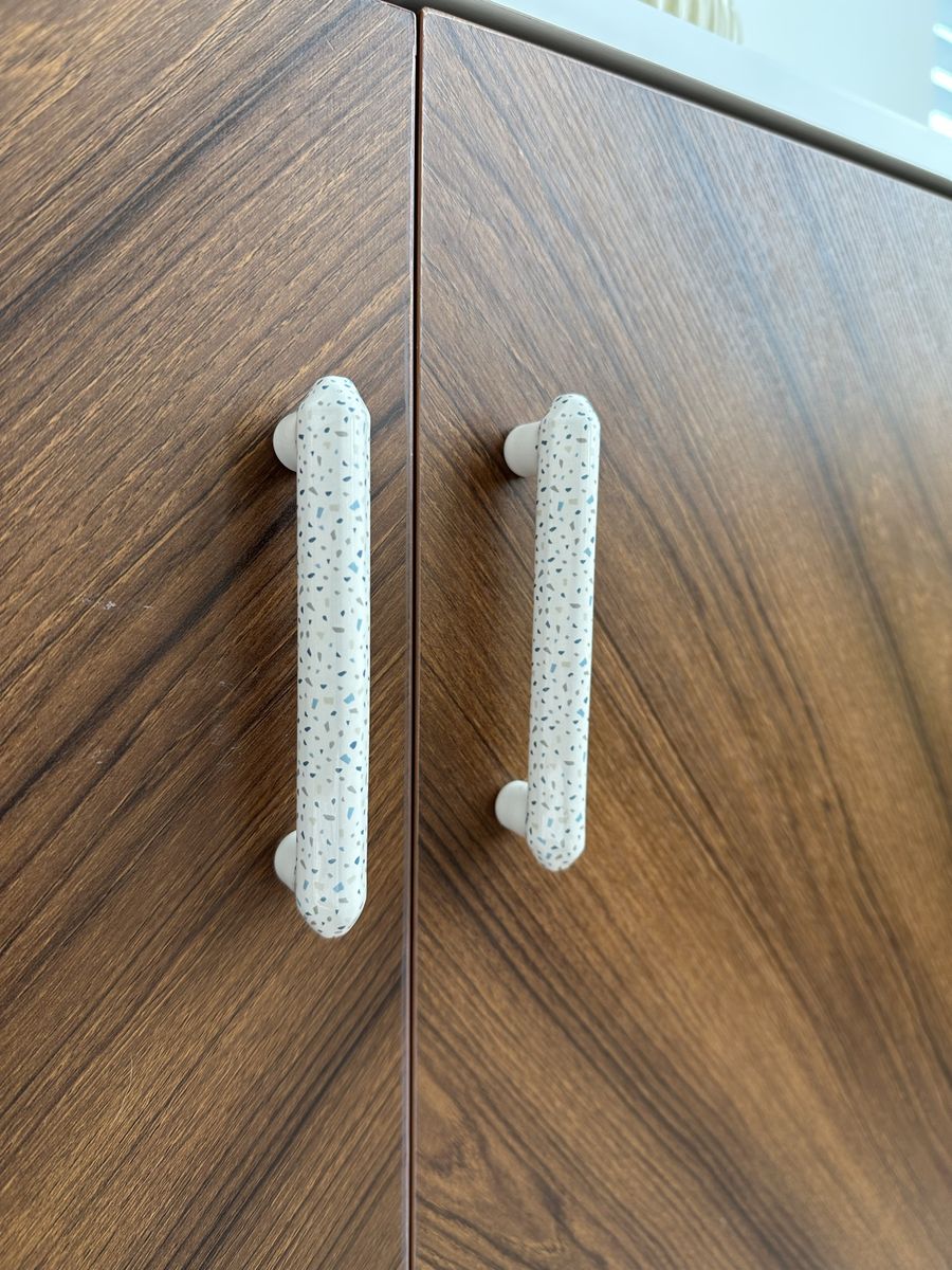 Main image 6