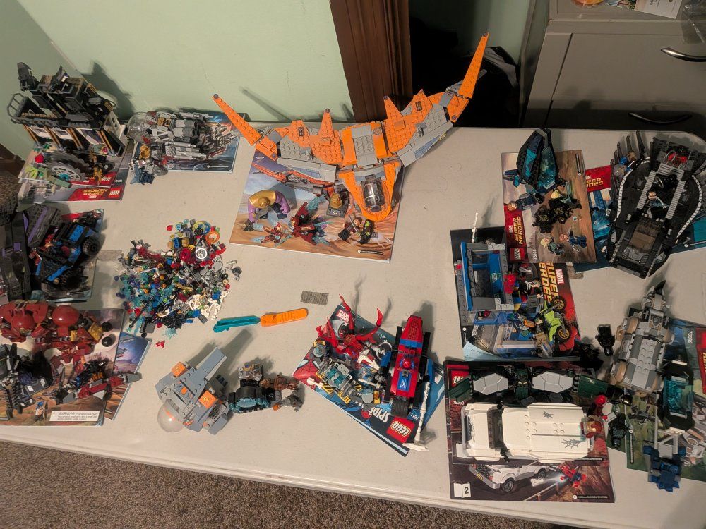Large LEGO Marvel Super Heroes Set - Thanos, Black Panther, Hulkbuster & Guardians of the Galaxy