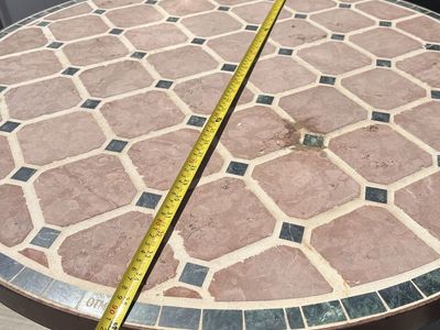 Outdoor patio round table with chairs
