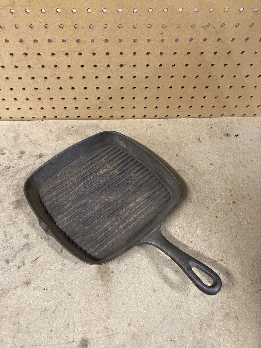 Cast iron grill skillet 