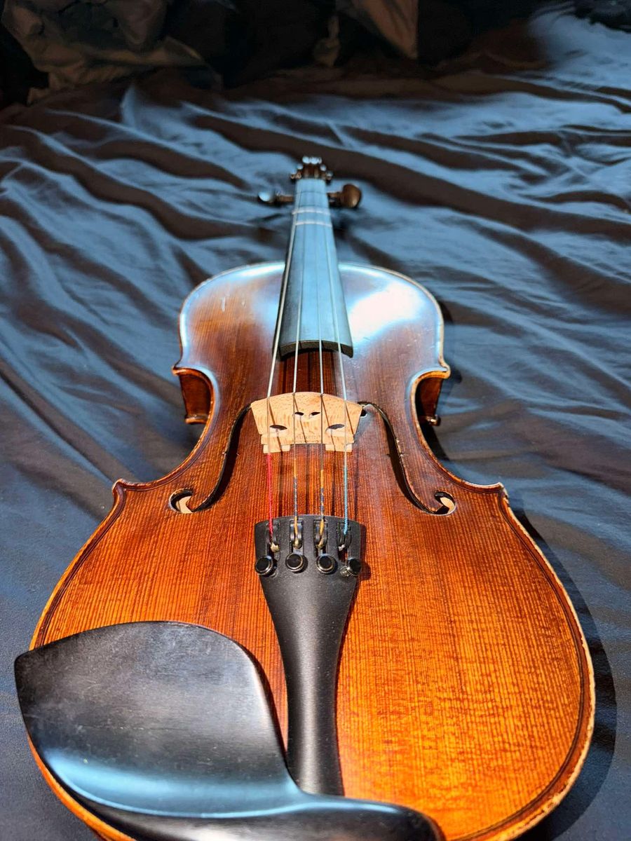 Main image 4