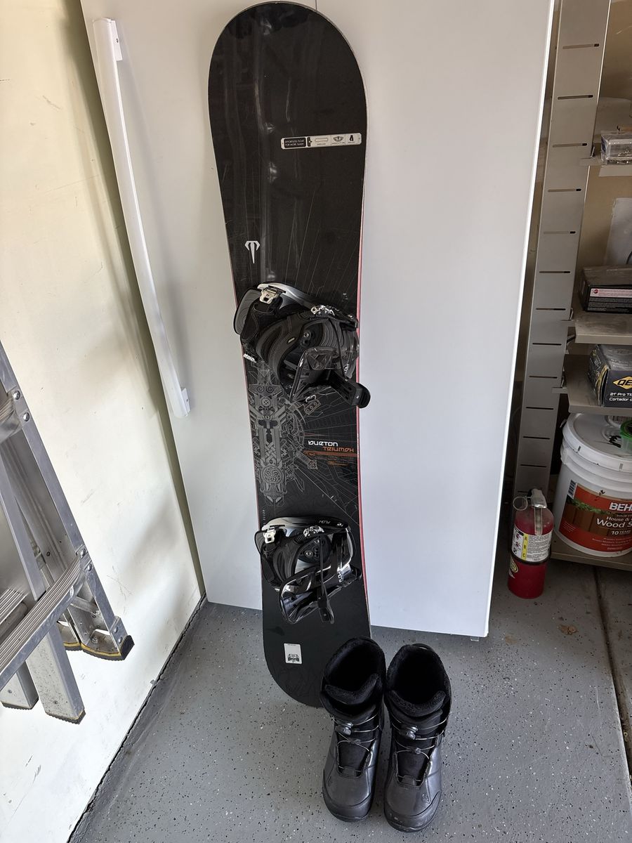 Burton Triumph 160 Snowboard with Flow Bindings and K2 Boots Size 10