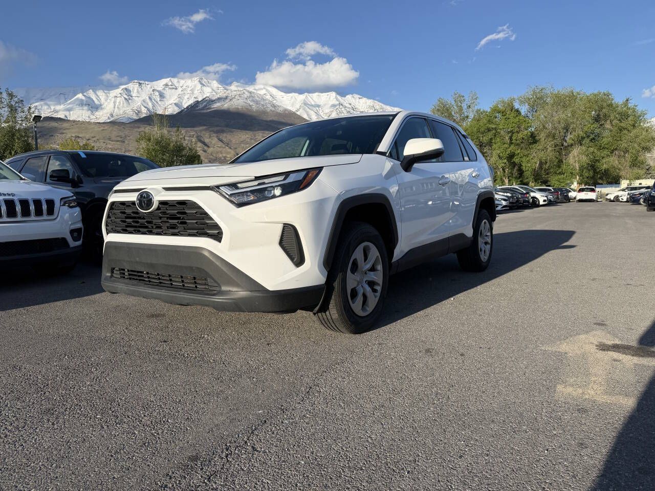 2024 Toyota RAV4 LE