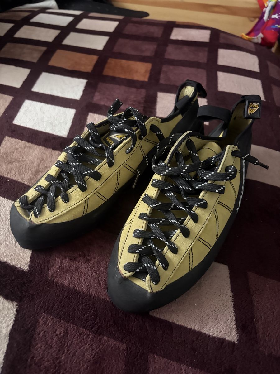 climbing shoes size 10 1/2