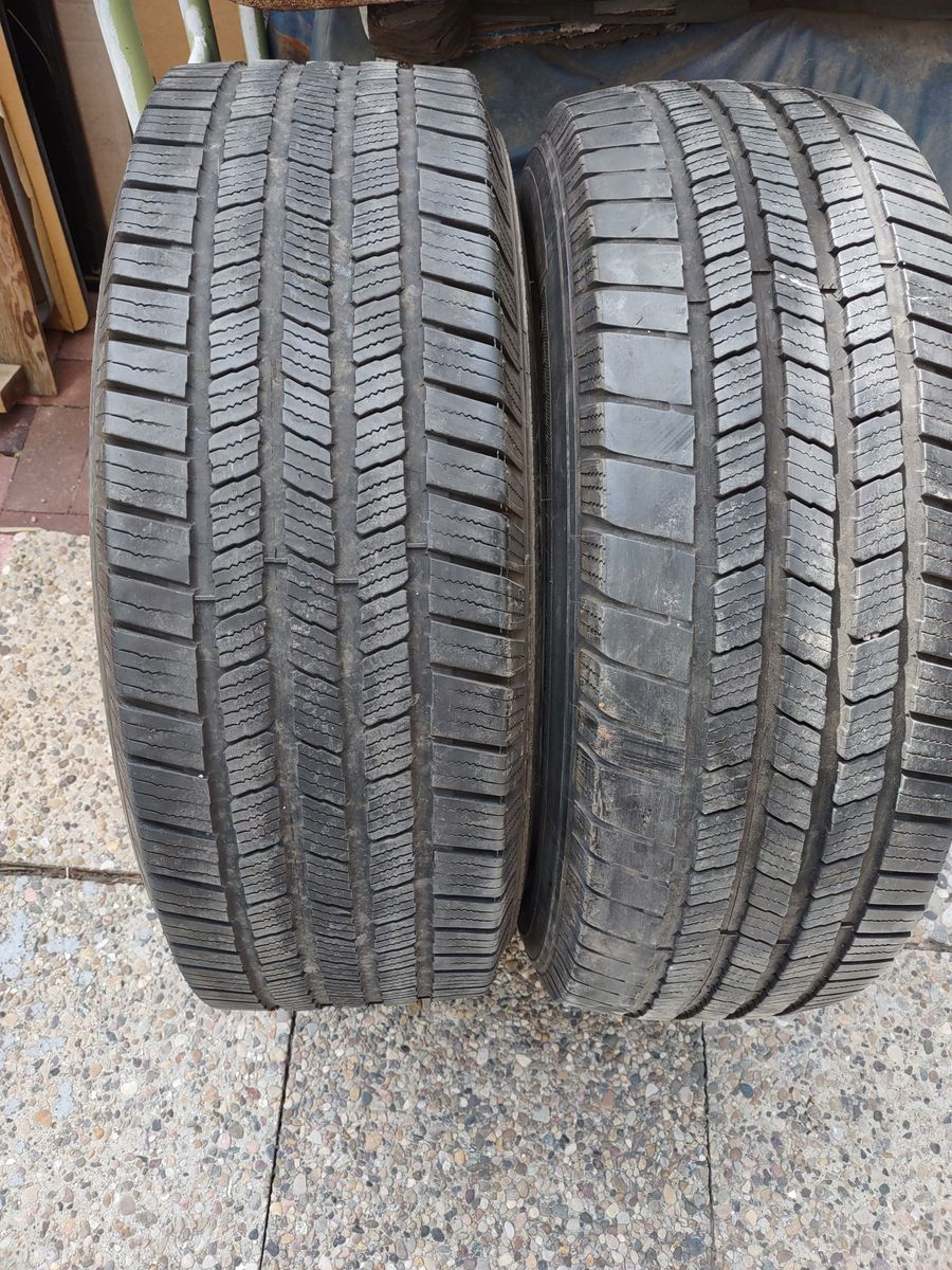 USED 2 OF MICHELIN TIRES 265X70R17