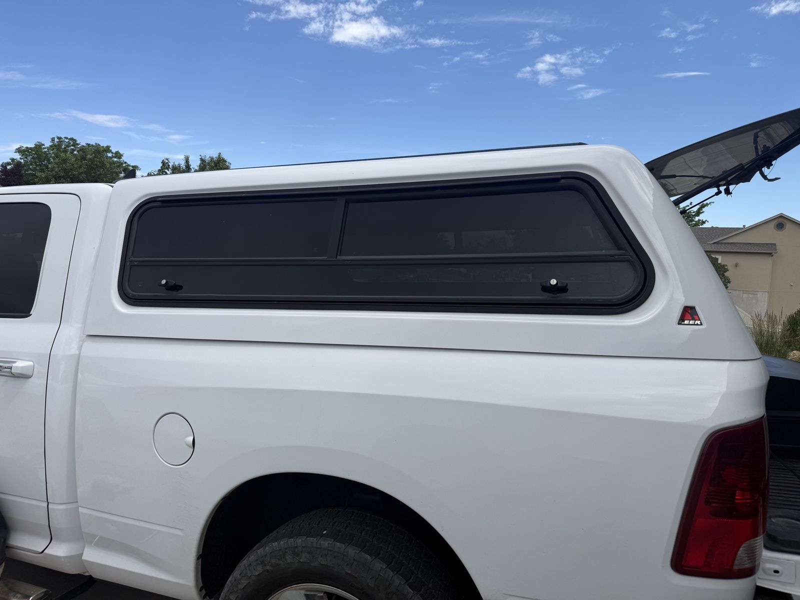 Ram LEER camper shell