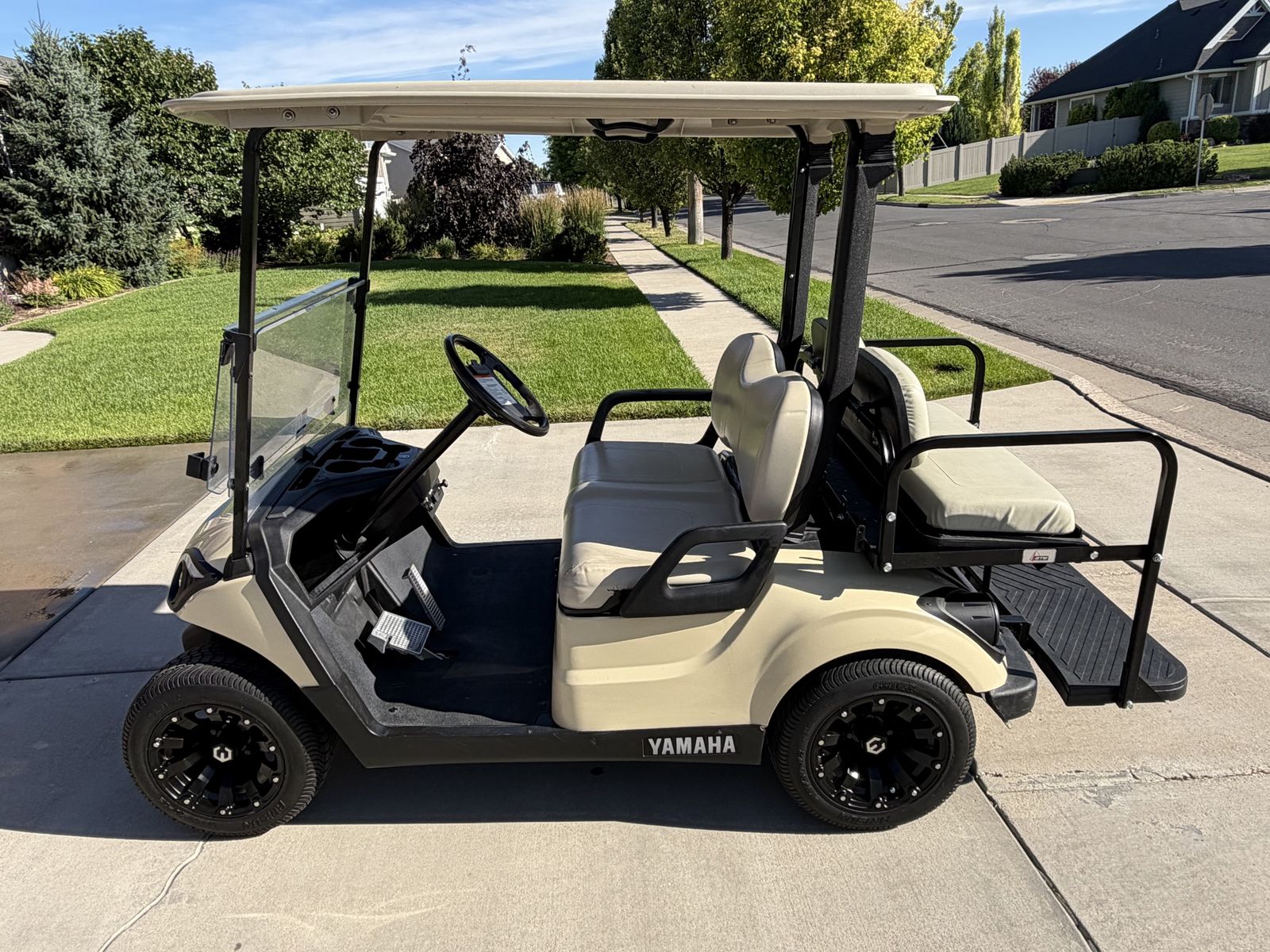 2017 Yamaha DR2 Golf Cart - Tan, 12" Modz Wheels, Rear Flip Seat, Excellent Condition