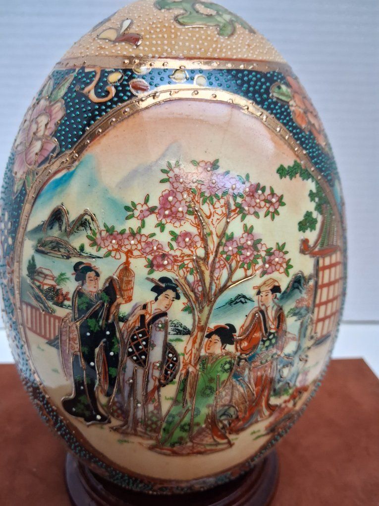 Main image 4