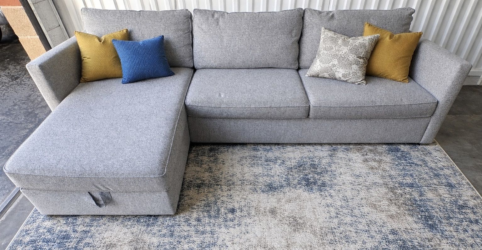 West Elm Sectional Couch Like Nee