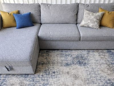 West Elm Sectional Couch Like Nee