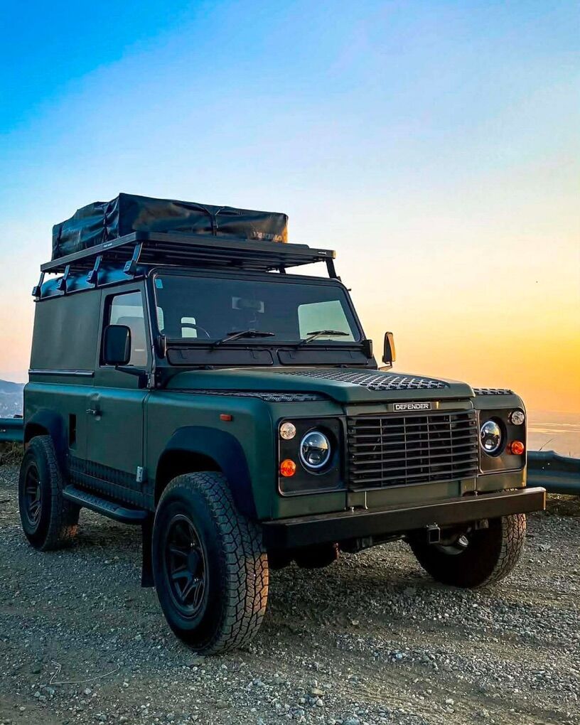 Land Rover Defender 90