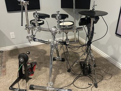 Yamaha DTX502 Electronic Drum Kit with DW 5000 Pedal - Excellent Condition, Full Setup